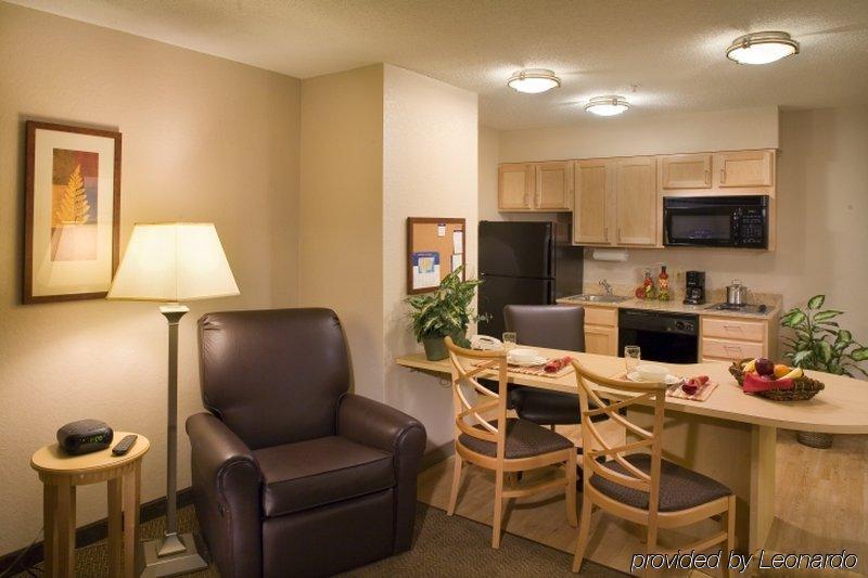 Candlewood Suites Omaha Airport Exterior photo